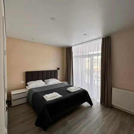 Park House Apartment *